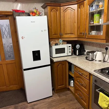 En-suit Double Bedroom In Thornbury * Bradford (West Yorkshire)